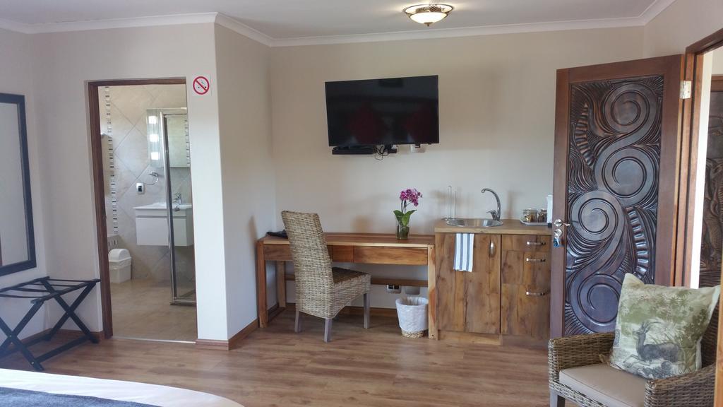 Lala Panzi B&B Plettenberg Bay Bagian luar foto