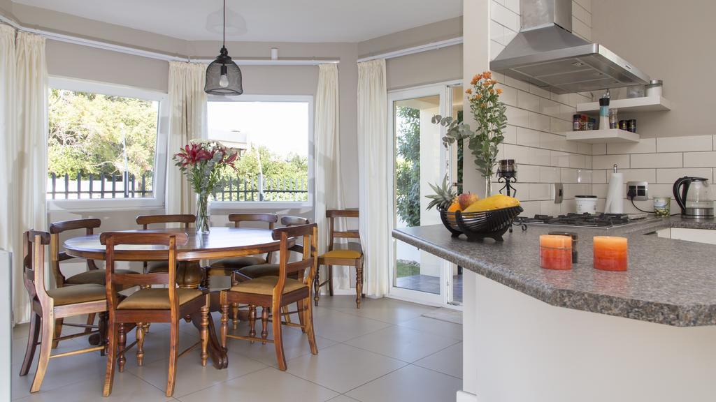 Lala Panzi B&B Plettenberg Bay Bagian luar foto