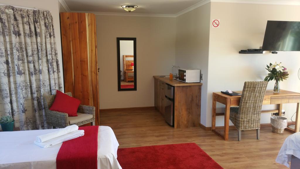 Lala Panzi B&B Plettenberg Bay Bagian luar foto