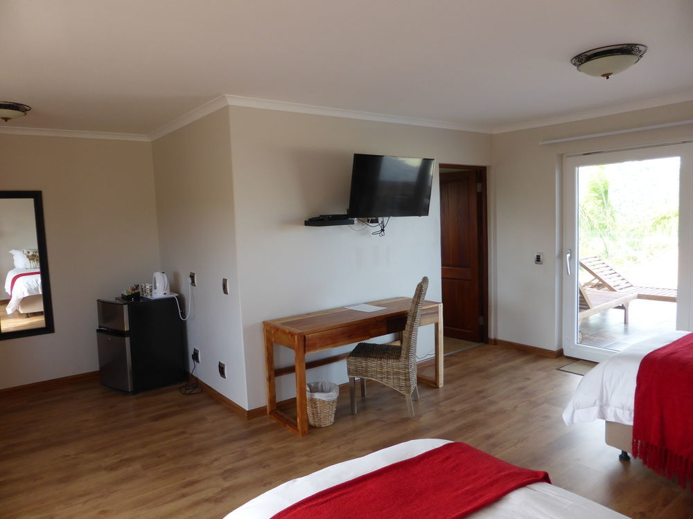 Lala Panzi B&B Plettenberg Bay Bagian luar foto